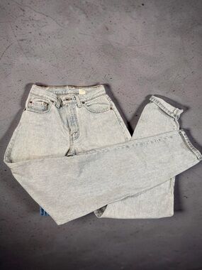 Vintage 1991 Red Tab Levi's 550 Light  Wash Straight Leg Women's Jeans